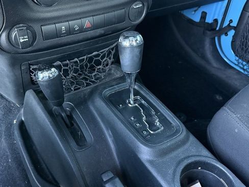 Used 2018 Jeep Wrangler Sport image 18