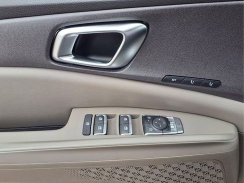 New 2026 Kia Carnival EX image 16