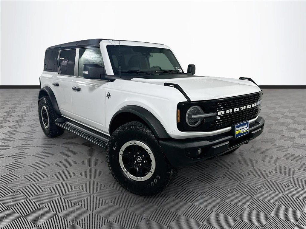 Certified 2025 Ford Bronco Outer Banks AWD/4WD image 1