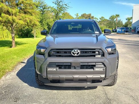 New 2026 Toyota 4Runner SR5 AWD/4WD image 2