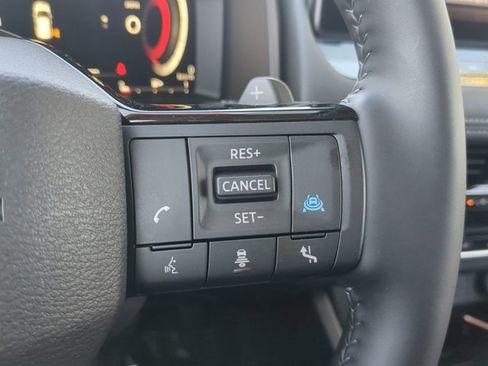 Certified 2025 Nissan Rogue SL w/ Tech Package FWD image 27