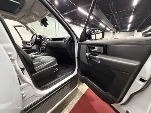 Used 2016 Land Rover LR4 HSE LUX AWD/4WD image 31