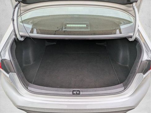 Used 2023 Toyota Corolla LE image 5