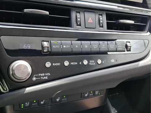 Used 2024 Lexus ES 350 w/ Premium Package FWD image 15