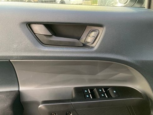 Used 2025 Ford Maverick XL w/ Equipment Group 102A image 13