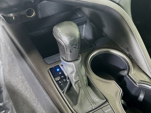 Used 2024 Toyota Camry SE FWD image 20