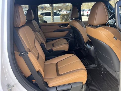 Certified 2025 Nissan Armada SL w/ Captain's Chari Seat Package image 16