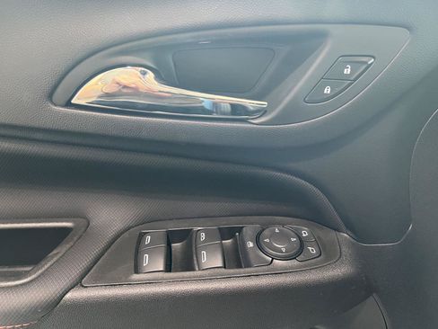 Used 2024 Chevrolet Equinox RS AWD/4WD image 9