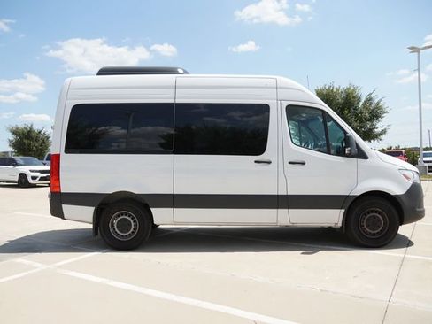 Used 2025 Mercedes-Benz Sprinter 2500 image 10