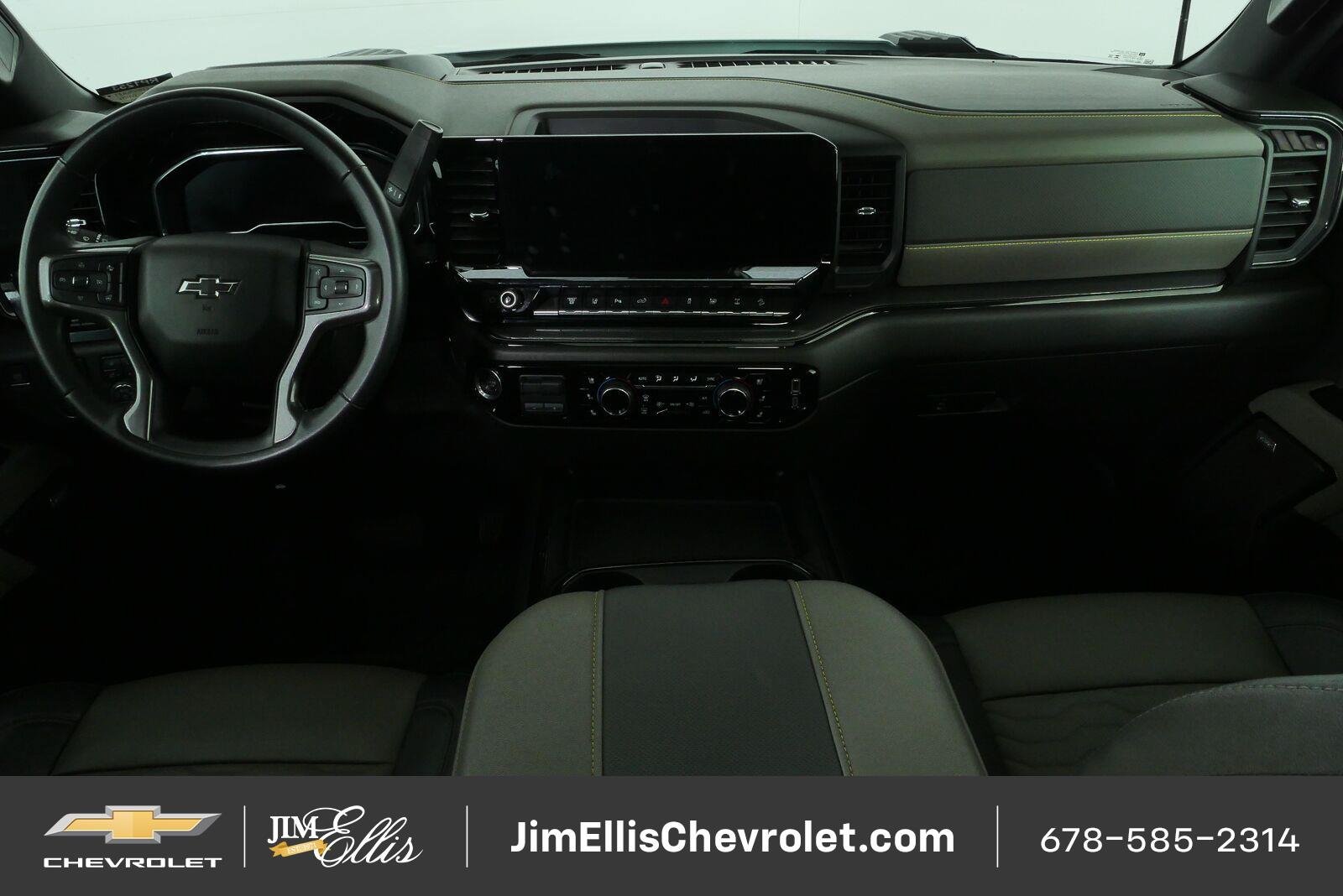 Used 2025 Chevrolet Silverado 2500 ZR2 w/ Technology Package AWD/4WD image 16