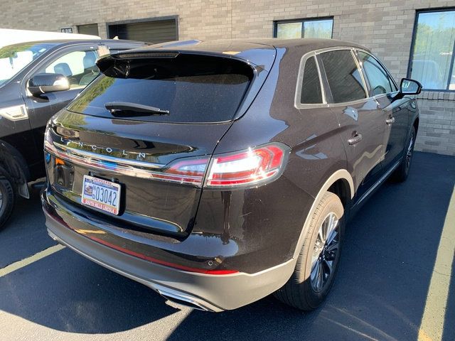 Used 2023 Lincoln Nautilus Reserve AWD/4WD image 4