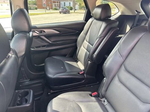 Used 2023 MAZDA CX-9 Touring image 18