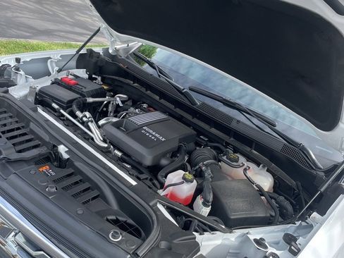 Used 2025 Chevrolet Silverado 1500 LTZ image 26