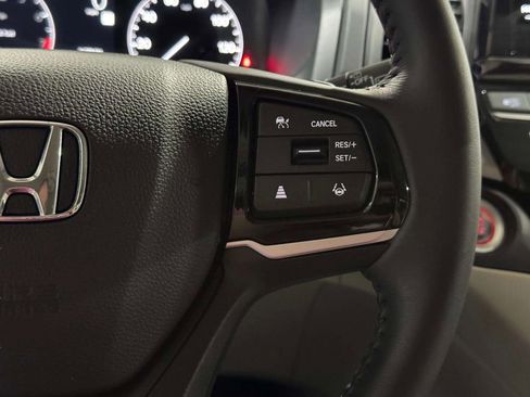 Used 2025 Honda Odyssey EX-L image 12