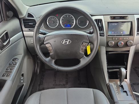 Used 2010 Hyundai Sonata SE FWD image 12