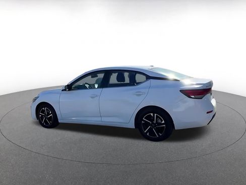 Used 2025 Nissan Sentra SV image 10