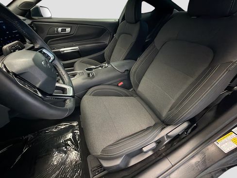 Used 2025 Ford Mustang Coupe image 11