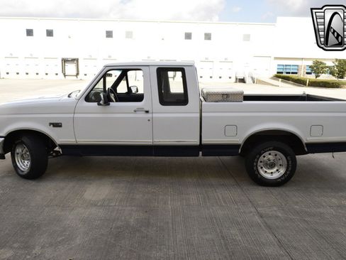 Used 1995 Ford F150 2WD SuperCab image 2