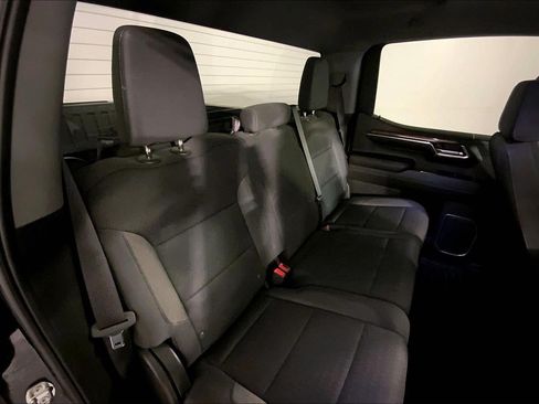 Used 2023 Chevrolet Silverado 1500 LT AWD/4WD image 23