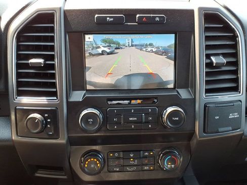 Used 2019 Ford F150 XLT w/ Equipment Group 302A Luxury AWD/4WD image 17