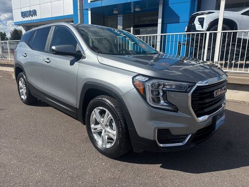 Certified 2024 GMC Terrain SLE image 2