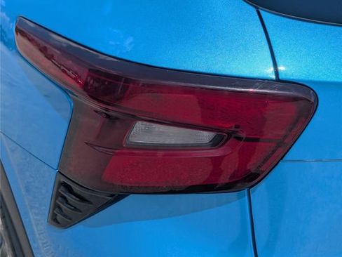 Used 2025 Chevrolet Trax LT FWD image 10
