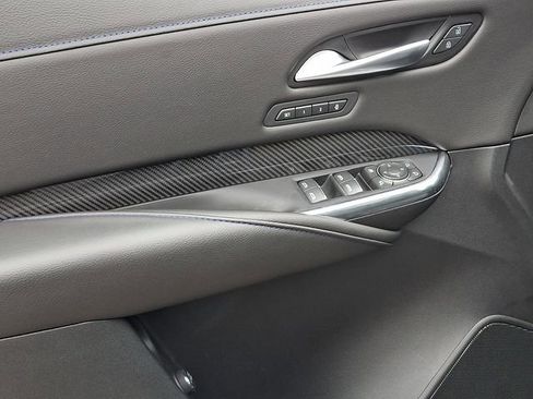 Certified 2025 Cadillac XT4 Sport image 11