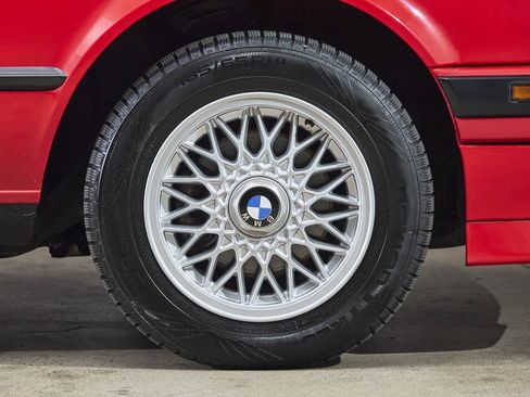 Used 1991 BMW 318iS Coupe RWD image 45