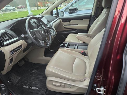 Used 2021 Honda Odyssey Touring image 7