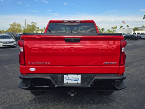 Used 2023 Chevrolet Silverado 1500 ZR2 AWD/4WD image 5