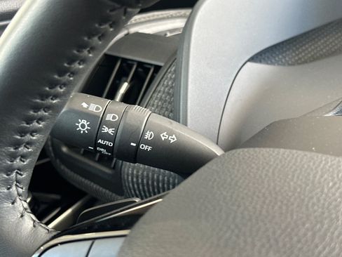 Used 2024 Subaru Solterra AWD/4WD image 33
