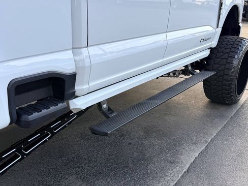 Used 2024 Ford F250 Lariat w/ Lariat Ultimate Package AWD/4WD image 14