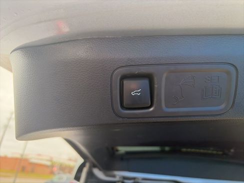 Used 2024 Ford Expedition Max XLT image 10