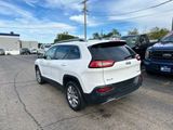Used 2017 Jeep Cherokee Limited image 5