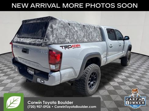 Used 2019 Toyota Tacoma TRD Off-Road w/ TRD Premium Off Road Package AWD/4WD image 8