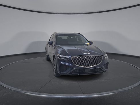 Used 2022 Genesis GV70 3.5T Sport w/ Sport Prestige Package AWD/4WD image 4