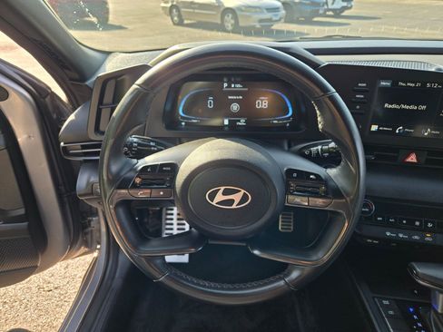 Used 2025 Hyundai Elantra Sport FWD image 30
