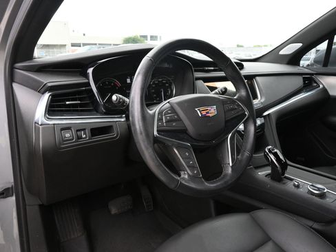 Used 2024 Cadillac XT5 Premium Luxury FWD image 17