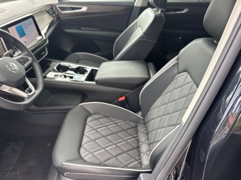 New 2026 Volkswagen Atlas SEL Premium R-Line AWD/4WD image 17