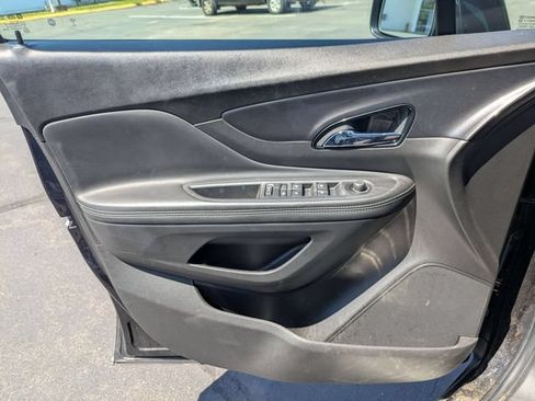 Certified 2022 Buick Encore Preferred AWD/4WD image 11