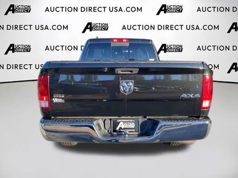 Used 2019 RAM 1500 Classic SLT image 14