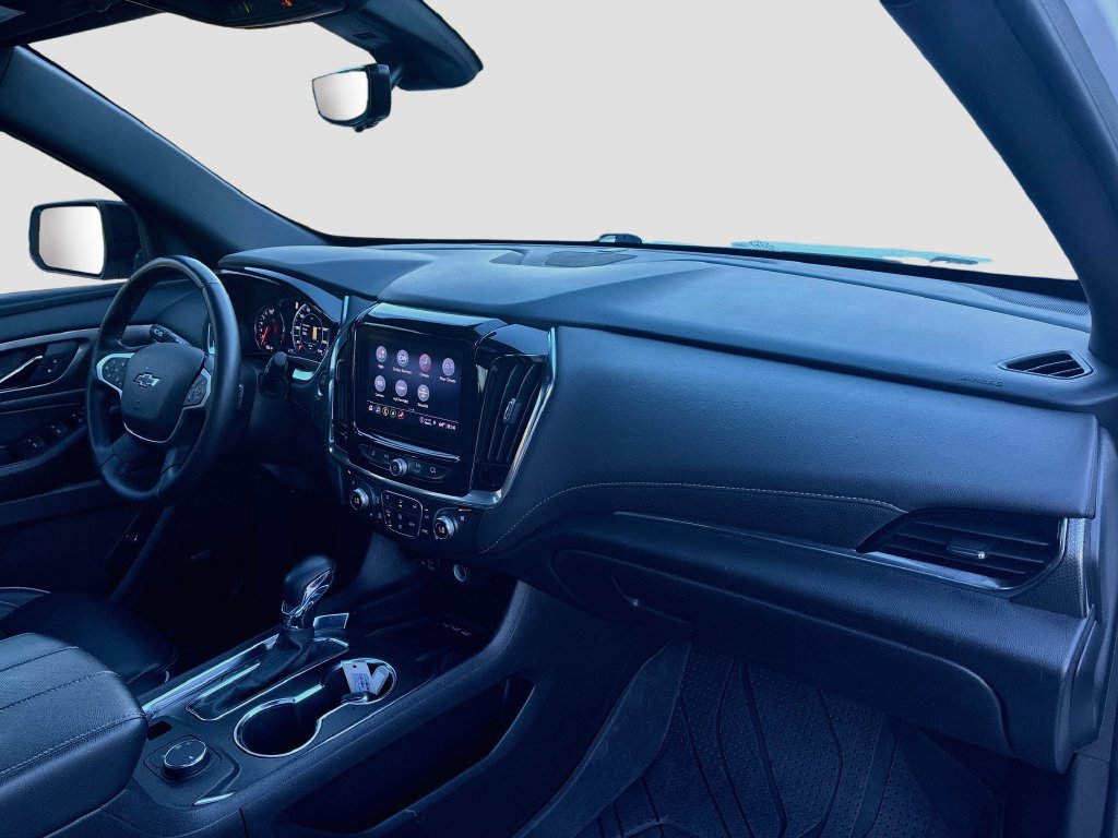 Used 2023 Chevrolet Traverse Premier w/ Redline Edition FWD image 32