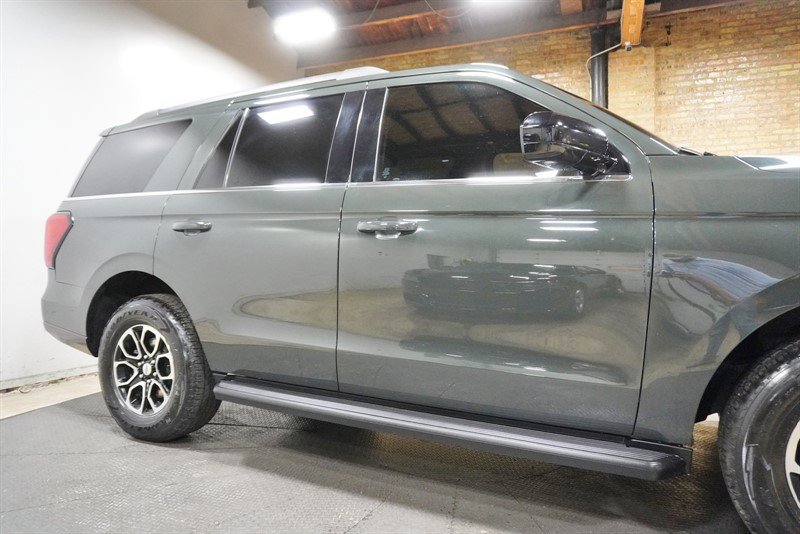 Used 2022 Ford Expedition XL AWD/4WD image 9