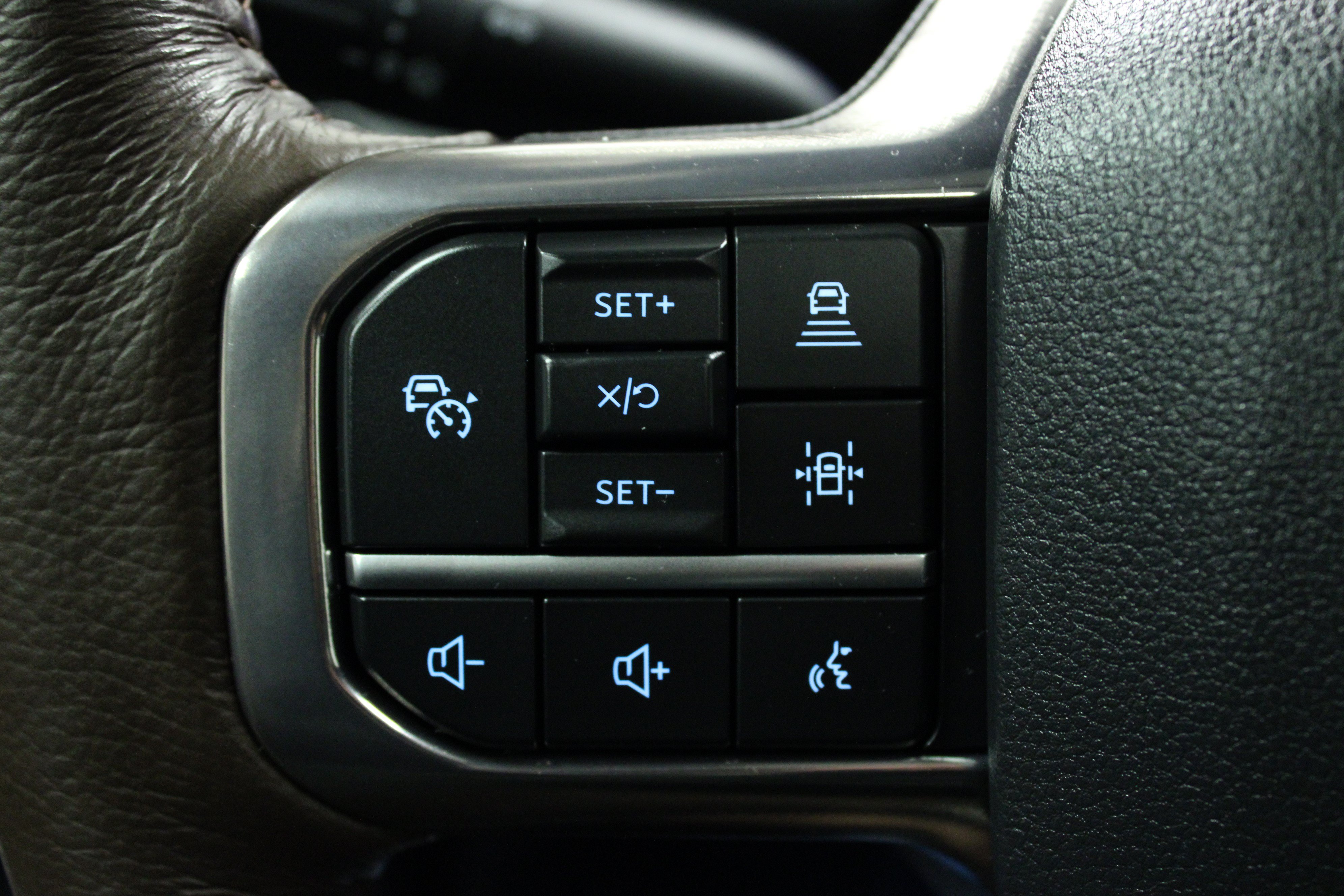 Used 2025 Ford F150 King Ranch w/ FX4 Off-Road Package AWD/4WD image 22