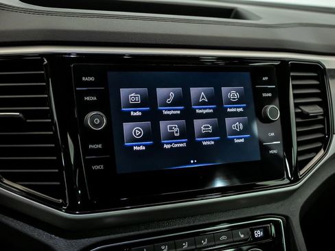 Used 2023 Volkswagen Atlas Cross Sport SE image 19