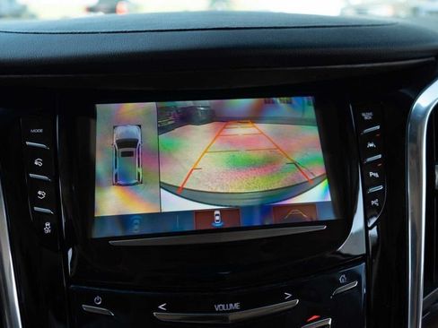 Used 2017 Cadillac Escalade Premium Luxury RWD image 26