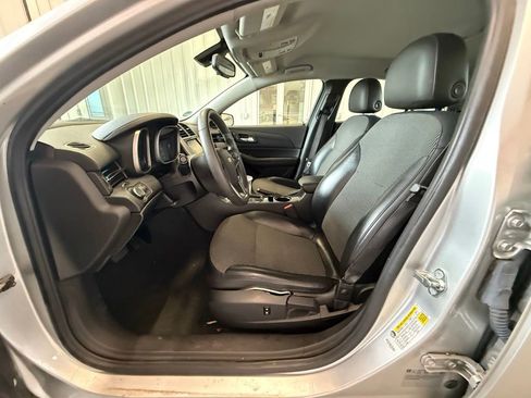 Used 2016 Chevrolet Malibu LT FWD image 13