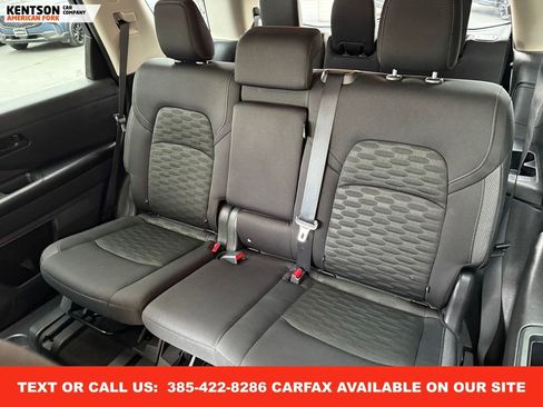 Used 2025 Nissan Pathfinder SV image 33