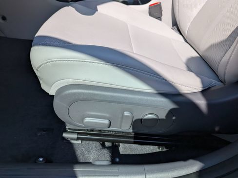 Used 2024 Hyundai Kona Limited AWD/4WD image 34