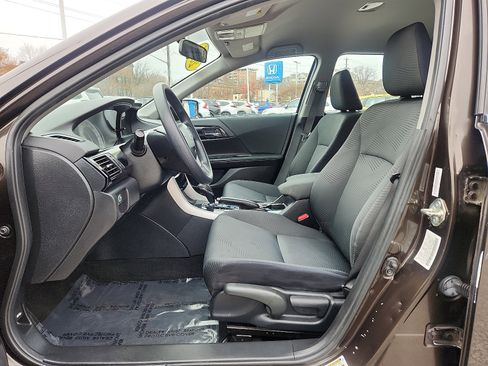 Used 2016 Honda Accord LX image 13
